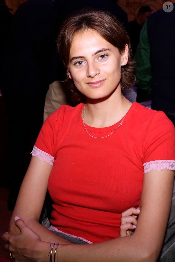 Violette D' Urso - Salon des Femmes de Lettres et remise du Prix Simone Veil 2023 au Cercle National des Armées à Paris le 25 mai 2023. © Cédric Perrin/Bestimage