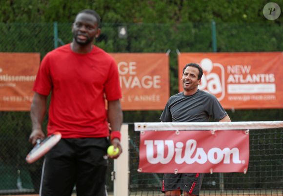Louis Saha et Ludovic Giuly - Challenge Ball Tournoi de tennis à Nice qui réunit le monde du football deux semaines avant la fin du championnat de Ligue 1 Conforama et six semaines avant la Coupe du Monde de Football en Russie. Nice le 7 mai 2018
© Franck Fernandes / Nice Matin / Bestimage