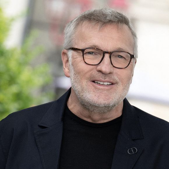 Laurent Ruquier assiste au photocall Les Grosses tetes lors du 17e Festival du film francophone d'Angoulême le 29 août 2024 à Angoulême, France. Photo par David NIVIERE/ABACAPRESS.COM