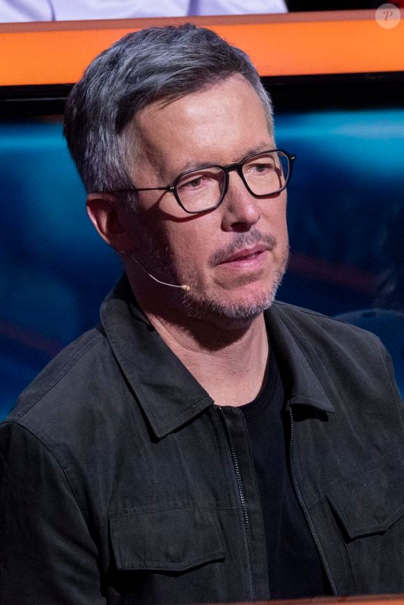 Mais depuis le drame, certains Twittos ont cru bon de rebondir sur la question pour saluer sa mémoire. De quoi ulcérer l'humoriste et animateur d'Europe 1 Jean-Luc Lemoine, qui le connaissait bien. "Paix à son nem (paix à son âme ndlr)", a lâché un internaute, sur X.

Exclusif - Jean-Luc Lemoine - Enregistrement de l'émission "100% Logique", présentée par C.Féraud et diffusée le 2 mars sur France 2
© Cyril Moreau / Bestimage