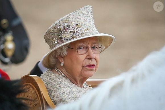 La reine Elisabeth II d'Angleterre - La parade Trooping the Colour, célébrant le 93ème anniversaire de la reine Elisabeth II, au palais de Buckingham, Londres
Agence / Bestimage