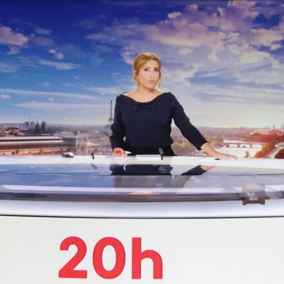 Captures d'écran - Léa Salamé présente son premier journal de 20 heures sur France 2  le 1er septembre 2025. 

© Alain Guizard / Bestimage