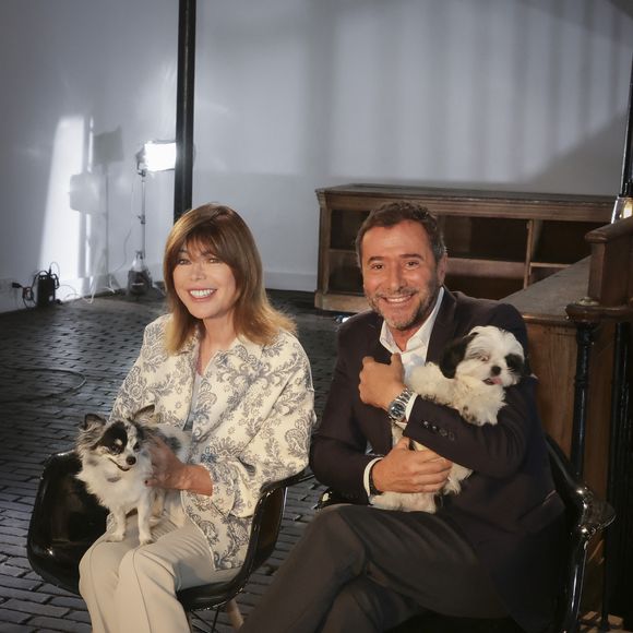 Comme le veut le concept de l'émission, elle vient raconter son amour pour les animaux.

Exclusif - Isabelle Morizet et Bernard Montiel - Isabelle Morizet sur le plateau de l'émission "Animaux Stars", présentée par B.Montiel et diffusée le 1er Novembre 2025 sur la chaîne Animaux TV, à Paris le 17 septembre 2025.
© Jack Tribeca / Bestimage