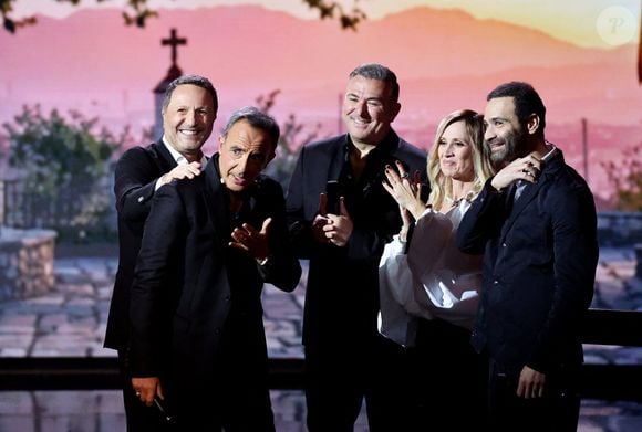 Exclusif - Nikos Aliagas et Arthur, Antonis Remos, Lara Fabian, Ycare lors surprises lors de l'enregistrement de l'émission "La chanson secrète N°14", présentée par N.Aliagas et diffusée le 26 décembre sur TF1, consacrée à Nikos Aliagas à Paris le 10 Décembre 2025