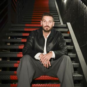 Matt Pokora en backstage de l’enregistrement de l'émission "La fête de la chanson française - 20 ans d'émotions" présentée par L.Thilleman et A.Manoukian, et diffusée le 17 avril sur France 3 à Paris, France, le 9 décembre 2025. © Jack Tribeca/Bestimage