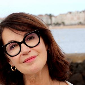 "Quand j’arrive ici, j’ai le coeur qui bat vite comme si je retrouvais un fiancé. Et quand je pars, c’est pareil à une séparation" 

Zabou Breitman, présidente du jury lors de la 11ème édition du Festival international du film de Saint-Jean-de-Luz le 8 octobre 2024.

© Patrick Bernard / Bestimage