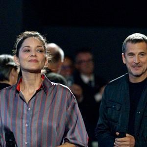 Le réalisateur a tenu à d'abord souligner l'immense investissement professionnel et la générosité de la comédienne sur chaque projet.

Marion Cotillard et Guillaume Canet lors de la présentation du film "Karma" de G. Canet au Pathé Bellecour lors de la 18ème édition du festival Lumières à Lyon le 14 octobre 2026. 

© Sandrine Thesillat / PsnewZ / Bestimage