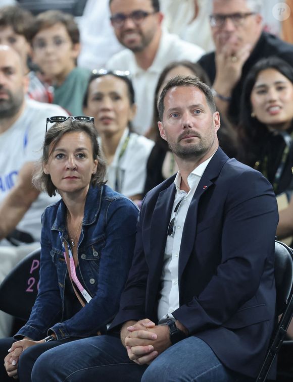 Sa compagne l'attendu à chaque fois.
Thomas Pesquet et sa compagne Anne Mottet - Les célébrités en tribunes pendant l'épreuve de basketball de Demi-Finale opposant la France à l'Allemagne lors des Jeux Olympiques de Paris 2024 (JO) à l'Arena Bercy, à Paris, France, le 8 août 2024. © Jacovides-Perusseau/Bestimage