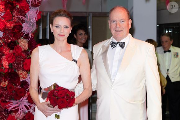 Le prince Albert II de Monaco, La princesse Charlène de Monaco lors de la soirée de gala du Grand Prix de Formule 1 de Monaco à la salle des étoiles au Monte-Carlo Sporting à Monaco le 25 mai 2025.  © Olivier Huitel / Crystal / Bestimage