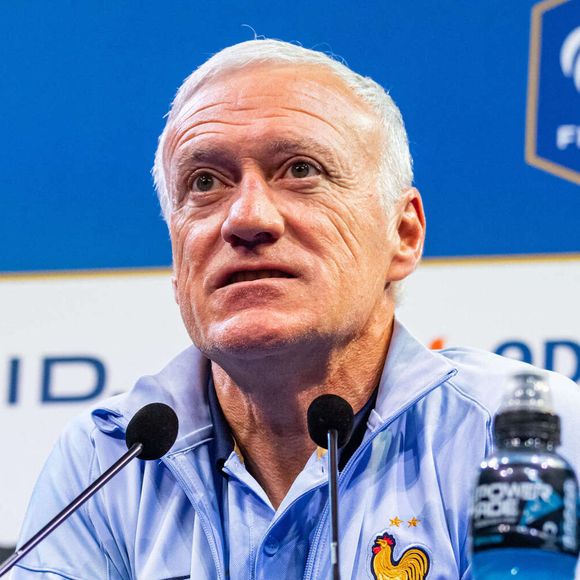 Didier Deschamps lors de la Première conférence de presse pour lancer la préparation des Bleus à l'Euro 2024 à Clairefontaine, le 29 mai 2024. 
© Baptiste Autissier / Panoramic / Bestimage