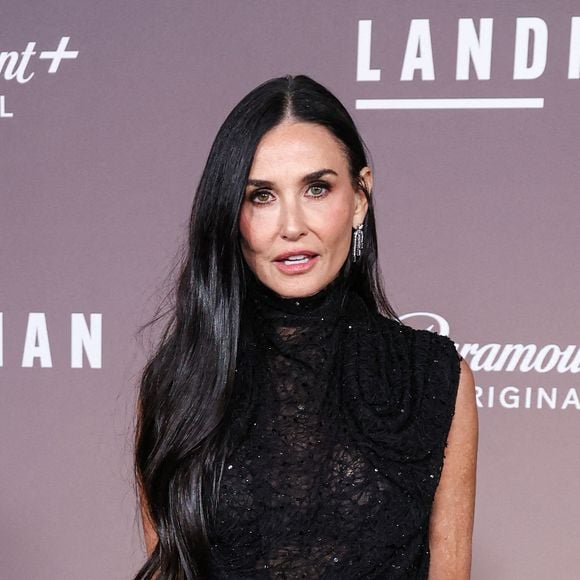 Demi Moore trente de voir Bruce Willis une fois par semaine minimum.

Demi Moore portant Erdem arrive à la première à Los Angeles de la série originale de Paramount+ 'Landman' Saison 1 tenue au Paramount Theatre at Paramount Pictures Studios le 12 novembre 2024 à Hollywood, Los Angeles, Californie, États-Unis. Photo by Xavier Collin/Image Press Agency/ABACAPRESS.COM