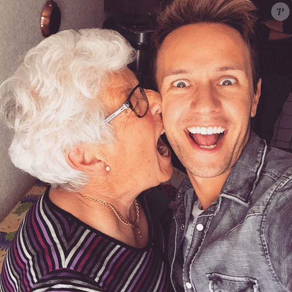 Cyril Féraud et sa grand-mère Simone, sur Instagram le 20 mai 2016.