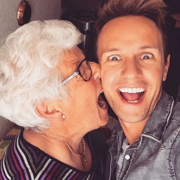 Cyril Féraud et sa grand-mère Simone, sur Instagram le 20 mai 2016.