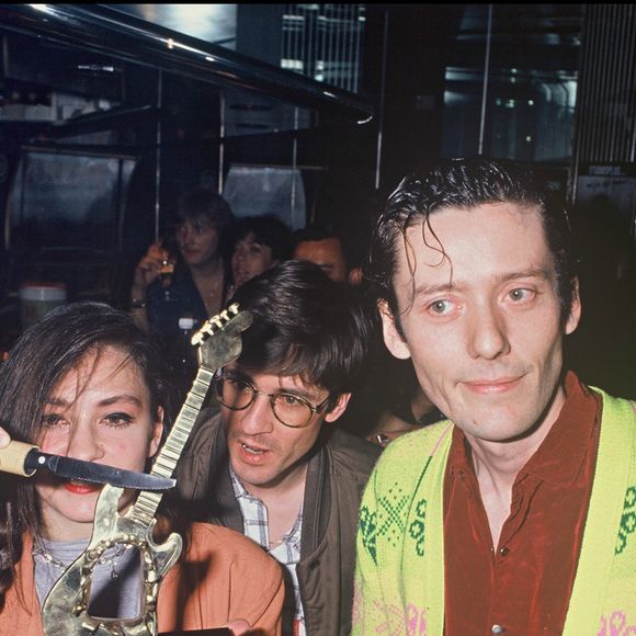 Fred Chichin et Catherine Ringer reçoivent le prix du bus d'acier au Bus Palladium en 1990