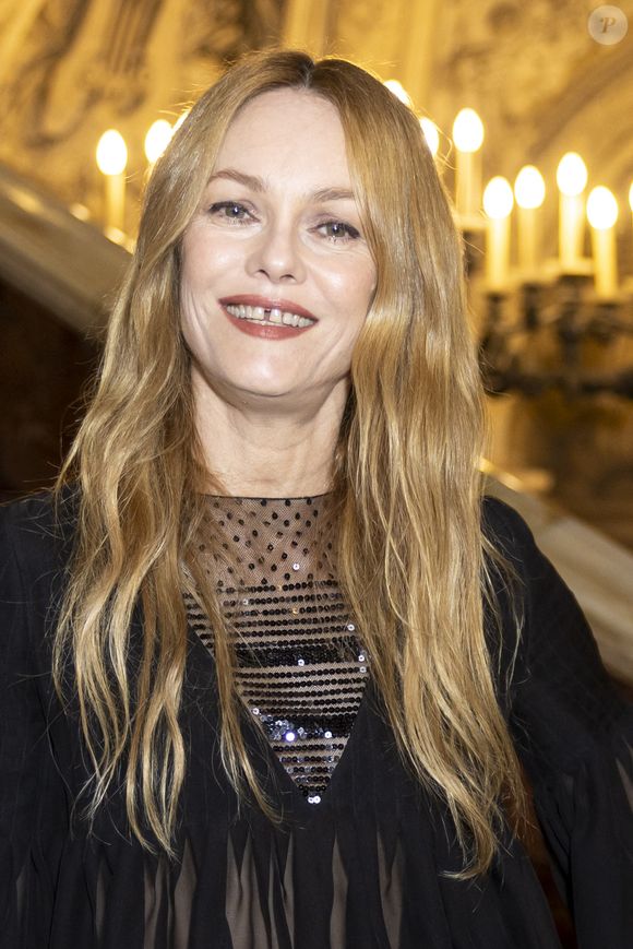 Vanessa Paradis au photocall du deuxième défilé de mode Chanel Haute-Couture automne-hiver 2024/2025 au palais Garnier lors de la Fashion Week de Paris, France, le 25 juin 2024. © Olivier Borde/Bestimage