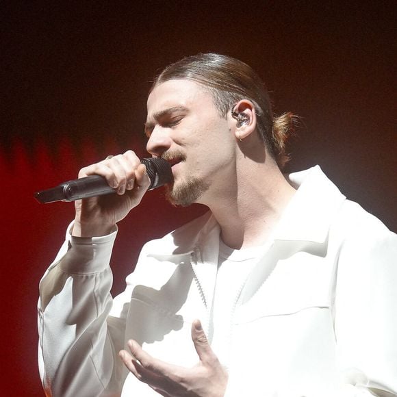 Pierre Garnier lors du concert de la Star Academy à Lyon, France, le 15 mars 2024. © Sandrine Thesillat/Panoramic/Bestimage