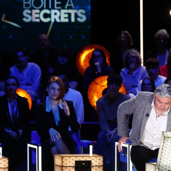 Exclusif -  Stéphane Bern, Elodie Frégé, David Douillet - Enregistrement de l'émission "La Boîte à secrets", au Studio du Lendit, présentée par F.Bollaert et diffusée le 17 janvier sur France 3. Le 17 décembre 2024
© Christophe Clovis / Bestimage