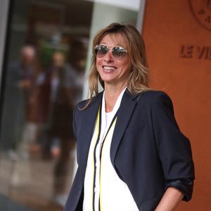 Loin de se limiter à son ancienne union avec le chanteur Marc Lavoine, la designeuse de 53 ans est reconnue dans son domaine. 

PARIS, FRANCE JUNE 05 Sarah Lavoine assiste aux Internationaux de France 2024 à Roland Garros le 05 juin 2024 à Paris, France. Photo par ABACAPRESS.COM