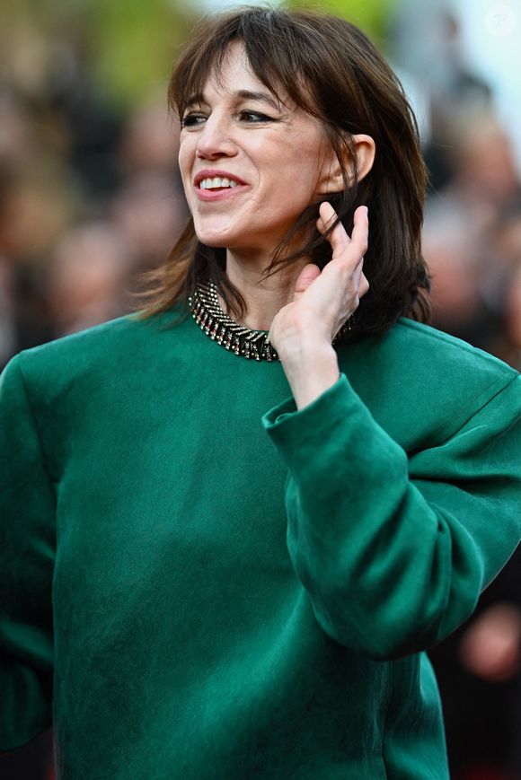 Charlotte Gainsbourg assiste au tapis rouge de The Phoenician Scheme lors du 78ème Festival de Cannes au Palais des Festivals le 18 mai 2025 à Cannes, France. Photo par Franck Castel/ABACAPRESS.COM
