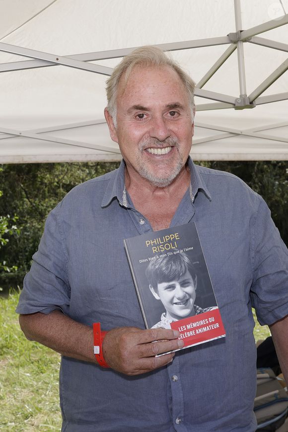 Exclusif - Philippe Risoli - Rendez-vous avec les écrivains lors de la 6ème édition "Les écrivains chez Gonzague Saint-Bris, la forêt des livres" à Chanceux-près-Loches. Le 25 août 2024
© Cédric Perrin / Bestimage