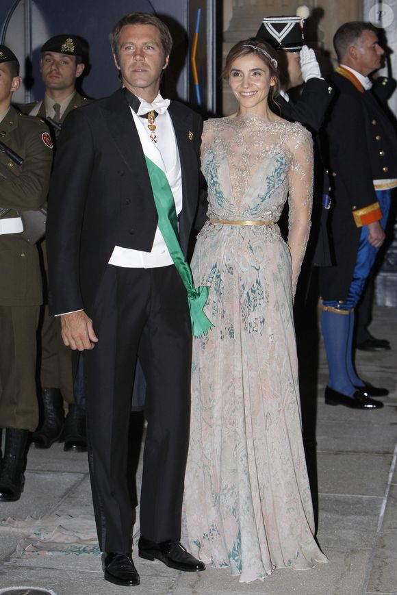 Le prince Emmanuel Philibert de Savoie et la princesse Clotilde de Savoie (Clotilde Courau) - Arrivee des invites au diner de gala organise au Palais Grand-Ducal, a l'occasion du mariage du prince Guillaume de Luxembourg et la comtesse Stephanie de Lannoy a Luxembourg, le 19 octobre 2012. GTRES / BESTIMAGE