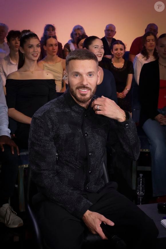 Matt Pokora (M. Pokora) lors de l'enregistrement de l'émission Le Grand Echiquier - Spécial Claude François présentée par C.Chazal et A.Manoukian et diffusée le 13 janvier sur France, à l'Opéra royal du château de Versailles, accompagné par l'Orchestre de l'Opéra Royal à Versailles, France, le 16 septembre 2025. Photo par Jack Tribeca/Bestimage