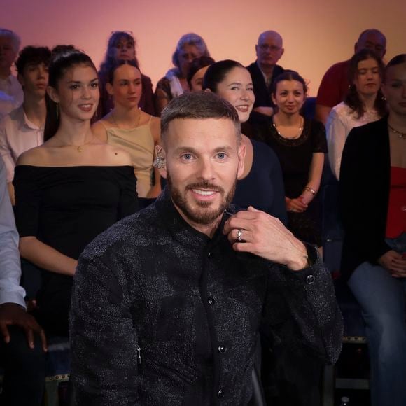 Matt Pokora (M. Pokora) lors de l'enregistrement de l'émission Le Grand Echiquier - Spécial Claude François présentée par C.Chazal et A.Manoukian et diffusée le 13 janvier sur France, à l'Opéra royal du château de Versailles, accompagné par l'Orchestre de l'Opéra Royal à Versailles, France, le 16 septembre 2025. Photo par Jack Tribeca/Bestimage