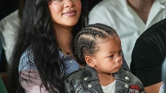 rihanna very pregnant family parade