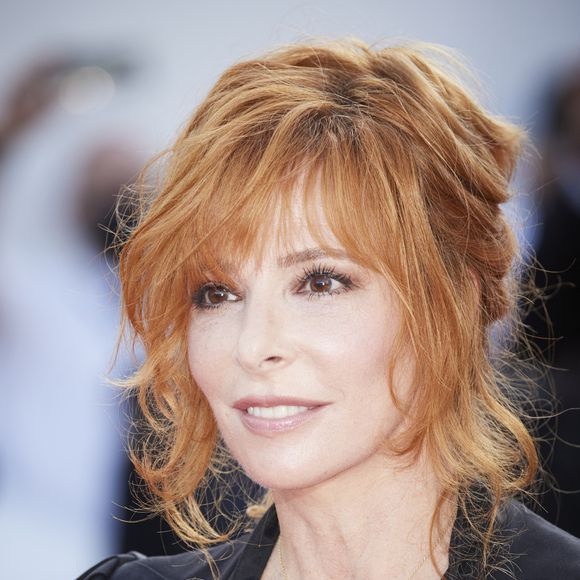 Cette révélations a eu l'effet d'une bombe... 

Mylène Farmer - Montée des marches du film « OSS 117 : Alerte rouge en Afrique Noire » lors du 74ème Festival International du Film de Cannes.
© Borde-Jacovides-Moreau / Bestimage