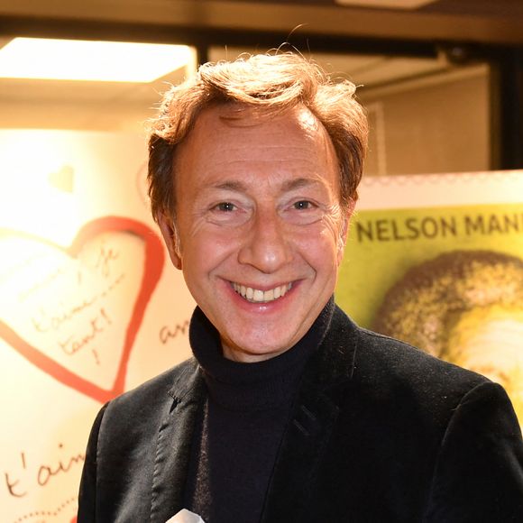 Ce qui lui a alors coûté une sacrée somme puisqu'il doit désormais rembourser 4 millions d'euros sur vingt-cinq-ans.

Exclusif - Stéphane Bern - Stéphane Bern dévoile le timbre Pif de la Poste au Carré d'Encre à Paris le 30 janvier 2023 .© Veeren/Bestimage