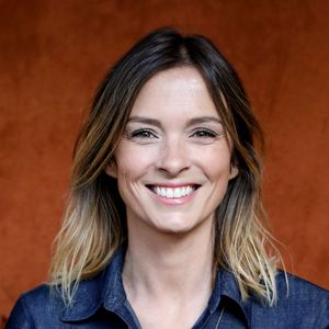 Info - Isabelle Ithurburu rejoindra TF1 à la rentrée pour présenter l'émission "50 minutes Inside" et le magazine de la Coupe du Monde de rugby - Isabelle Ithurburu au village (jour 10) lors des Internationaux de France de Tennis de Roland Garros 2022 &