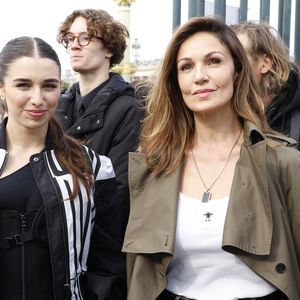 Nadia Farès et sa fillle Shanna Leelee Chasman - Les célébrités au défilé Dior "Collection Prêt-à-Porter Automne/Hiver 2025-2026" lors de la Fashion Week de Paris (PFW), le 4 mars 2025

© Christophe Aubert via Bestimage