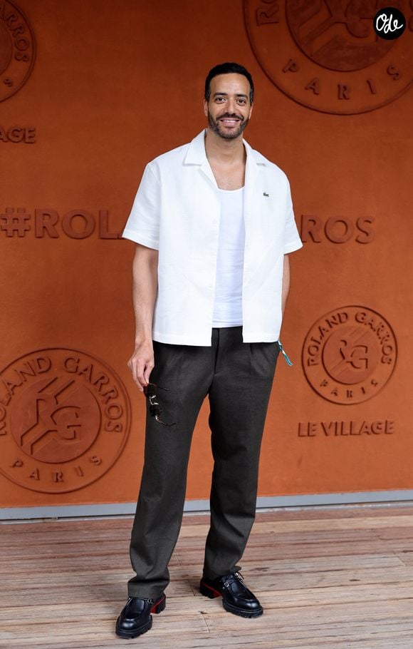 Tarek Boudali au village lors des Internationaux de France de Tennis de Roland Garros 2025 (Jour 7), le 31 mai 2025 à Paris. © Dominique Jacovides / Bestimage