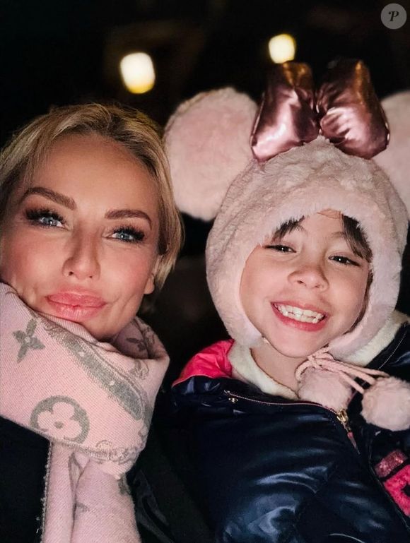 Adriana Karembeu, Marc Lavoine et Nina ont passé une journée à Disneyland Paris. Capture Instagram