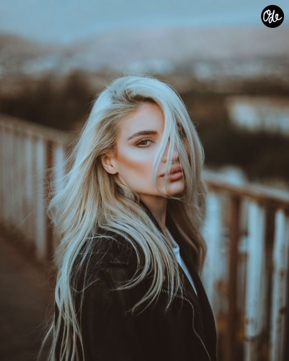 Une astuce accessible et sans effort pour booster la matière tout en apportant une touche rajeunissante à son look.