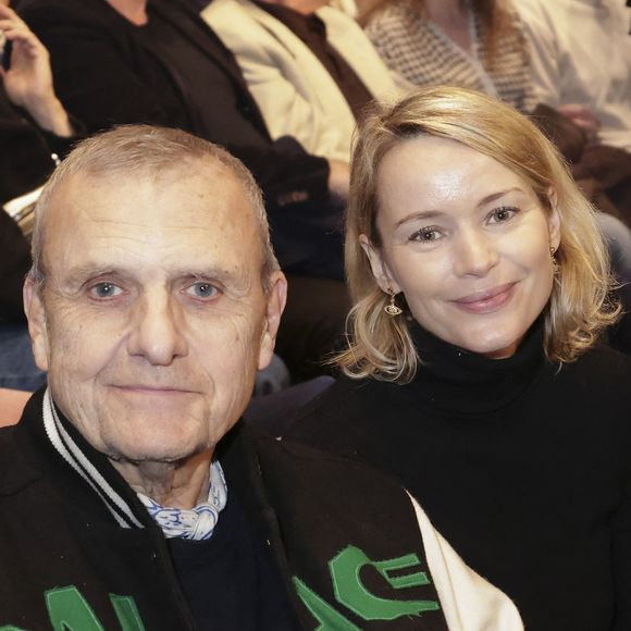 Exclusif - Jean-Charles de Castelbajac et Pauline de Drouas dans le public du concert de Hugues Aufray au Le Dôme de Paris, le 9 novembre 2025.

Photo : Jack Tribeca / Bestimage