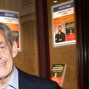 Exclusif - Louis Sarkozy en séances de dédicaces pour son livre "Napoléon Bonaparte - L'empire des livres" (Éditions Passés composés) à la librairie Lamartine à Paris. 
© Cédric Perrin/Bestimage