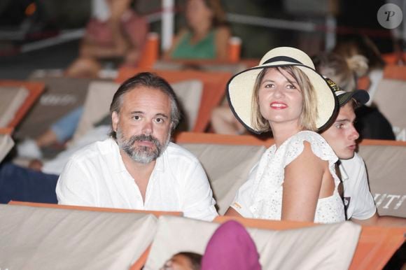 Exclusif - Romain Sardou et sa compagne Kym Thiriot - Cinéma en Plein Air à Tahiti Beach, organisé par Jacqueline Franjou avec le soutien des villes de Saint-Tropez et de Ramatuelle le 13 août 2022.

© Jack Tribeca / Bestimage