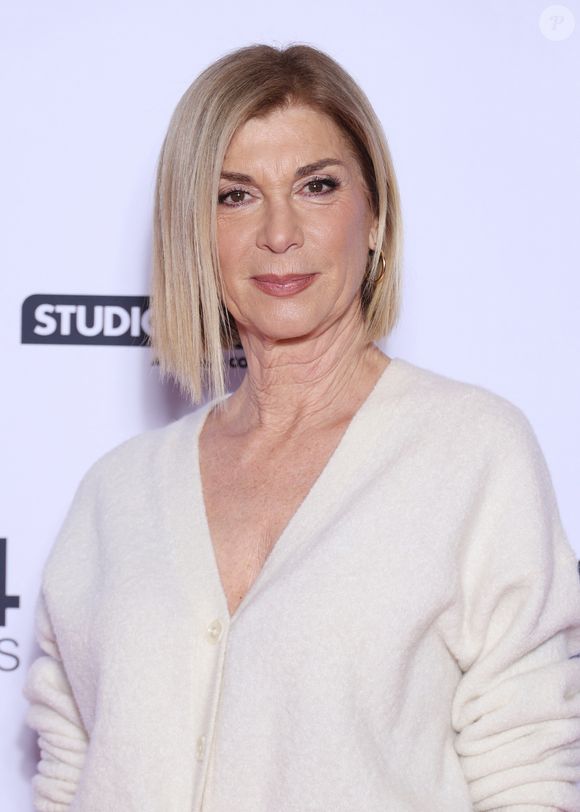 "J'y vais avant tout pour voir ma mère, qui y vit encore, mais aussi pour retrouver des adresses qui me sont chères. C’est une ville que je trouve sublime. Il y fait beau ; on y mange merveilleusement bien.

Michèle Laroque - Première du film "L'infiltrée" au cinéma Pathé Palace de Paris le 2 février 2026. © Denis Guignebourg/Bestimage