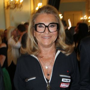 Exclusif - Sheila à la soirée des trente ans de l’association des élus locaux contre le sida (ELCS) à la mairie du 20ème arrondissement de Paris le 12 juin 2025.

© Philippe Baldini / Bestimage