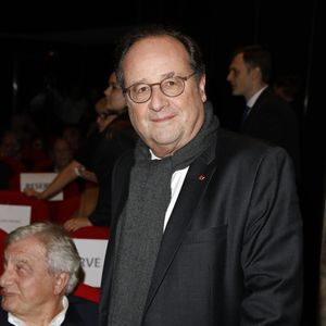 François Hollande - Avant-première du documentaire "L'Ukraine au Coeur" au cinéma le Balzac à Paris le 8 novembre 2023. De retour de la ligne de front, Bernard-Henri Lévy rapporte un documentaire intense sur le courage d’un peuple ukrainien marqué par les souffrances après presque deux années de conflit. © Marc Ausset-Lacroix/Bestimage