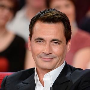 Olivier Minne - Enregistrement de l'émission "Vivement Dimanche" à Paris le 8 avril 2015. L'émission sera diffusée le 12 Avril 2015. Invités principaux Gérard Jugnot et Daniel Auteuil. © COADIC GUIREC / BESTIMAGE