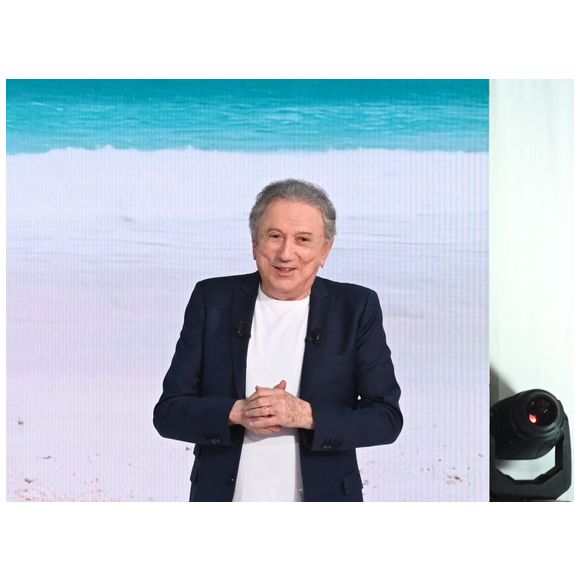 Michel Drucker consacre une émission spéciale de "Vivement dimanche" aux voyages et à l’évasion.

Michel Drucker lors de l'enregistrement de l'émission Vivement dimanche spéciale Voyages au studio Rive gauche, présentée par M.Drucker, diffusée sur France 3. © Guillaume Gaffiot/Bestimage