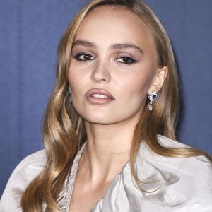 À 25 ans, Lily-Rose Depp a marqué les esprits avec une interview exclusive pour "Harper’s Bazaar"...


Lily-Rose Depp - Photocall de la première du film Nosferatu au cinéma Odeon Luxe à Londres.