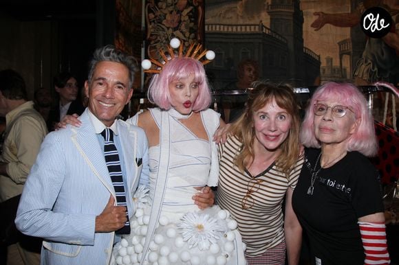 Exclusif - Vincent Darré, Arielle Dombasle, Julie Depardieu, Marie Beltrami - Défilé Marie Beltrami au Serpent à Plumes à Paris, le 22 septembre 2026. 

© Philippe Baldini/Bestimage