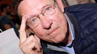 "Elle doit absorber les hauts et les bas" : pris en charge depuis plusieurs mois, Pierre Servent (LCI, C dans l’air) évoque le défi qu’il traverse avec son épouse