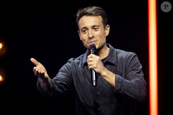 L'animateur se prépare activement pour son tout premier marathon sur route à Annecy.

Hugo Clement - Journaliste - Deuxième édition du Grand Débat des Valeurs au Palais des Sports de Paris le 13 avril 2023.
JB Autissier / Panoramic / Bestimage