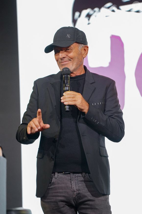 "J’ai fait ça, je devais avoir 60 balais", a confié le célèbre humoriste.

Laurent Baffie lors de la soirée annuelle de gala de l'association Hope au pavillon Gabriel à Paris le 14 octobre 2025.

© Anne-Sophie Guebey / Bestimage