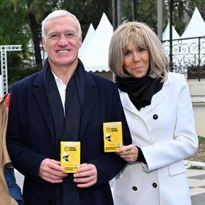 Cette association créée en 1989 (dont le Vice-Président est d'ailleurs Jean-François Cirelli, patron de BlackRock France) est censée collecter des fonds pour l’amélioration de la qualité de vie des personnes les plus fragiles à l’hôpital.

Clôture de l'opération de collecte de fonds "Pièces Jaunes", destinée à améliorer la vie des enfants hospitalisés, au Jardin Albert 1er, à Nice, France© Bruno Bebert/Bestimage