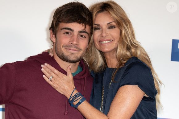 Clément Remiens et Ingrid Chauvin assistent au photocall du Groupe TF1 au Palais de Tokyo le 9 septembre 2019 à Paris. Photo par David Niviere/ABACAPRESS.COM